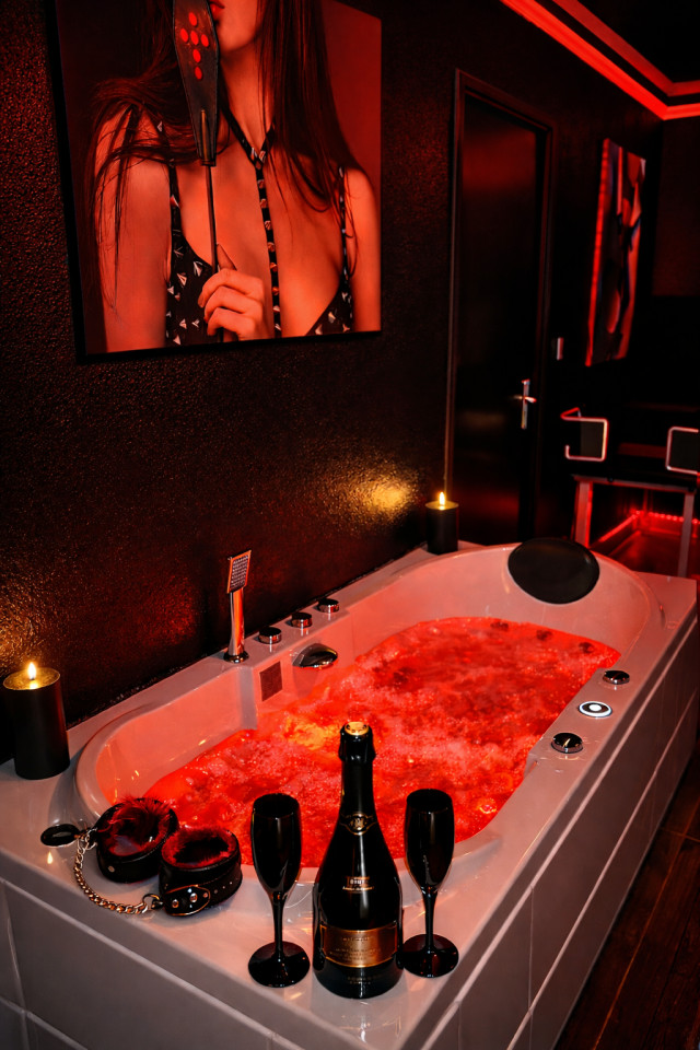 Photo de Le baiser - L'Appartement Raffiné